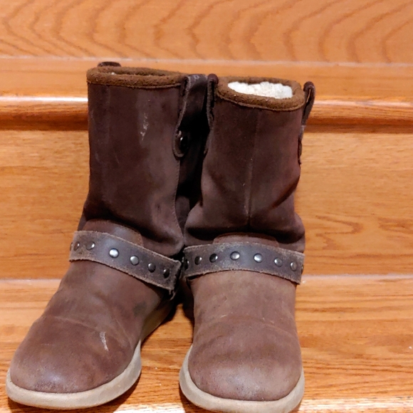 ❄️ UGG Australia Kids Short Moto Brown Leather Boots - Picture 2 of 7